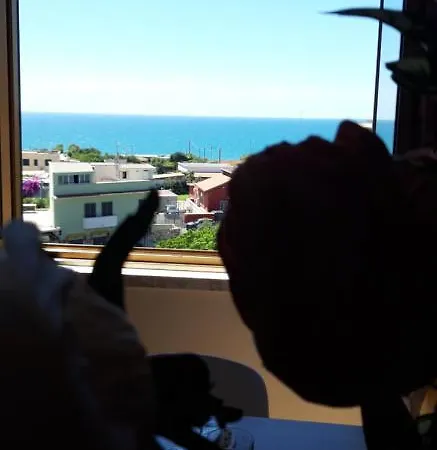 Miramar Apartment *