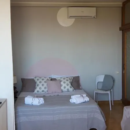 Miramar Apartman *